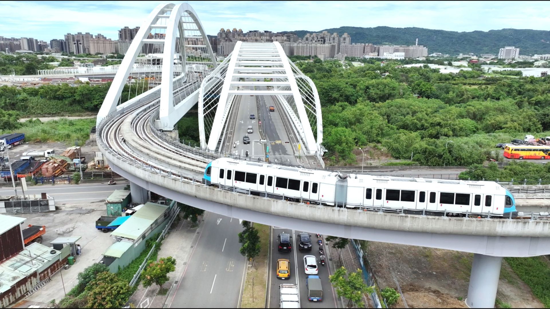 ▲侯友宜視察三鶯線「全自動無人駕駛」測試。（圖／新北市政府提供）