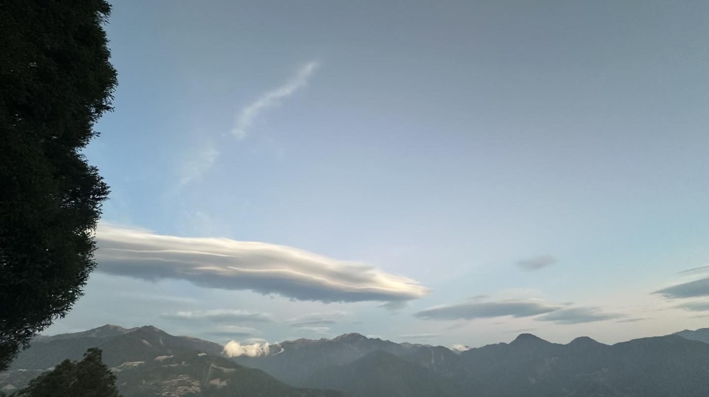 ▲▼南投飛碟雲。（圖／翻攝清境農場臉書）