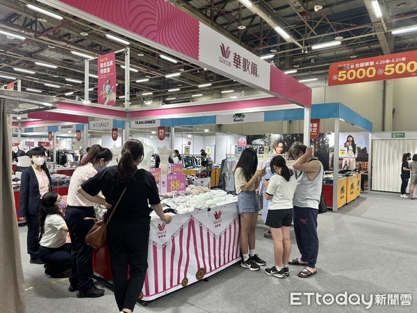 ▲台中新光三越世貿展館。（圖／記者游瓊華翻攝）