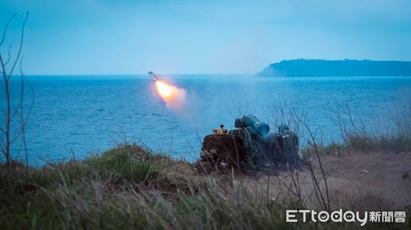 ▲▼澎防部執行鎮疆操演 ，磨練官兵實戰能力與堅強意志。（圖／軍聞社提供）