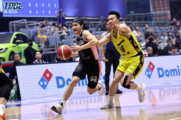 ▲雲豹高錦瑋，國王林書豪、曼尼高。（圖／TPBL提供）