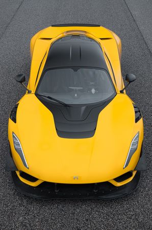 Hennessey還提供了升級包和選配包。28.5萬美元的升級包（約合台幣867萬），讓F5的性能再次提升，並且這些升級不僅限於新車，現有車主也能選擇升級。