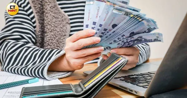 勞動部勞工保險局今（24日）發放「國民年金保險生育給付」，後續還有13筆津貼將陸續到位。（圖／CTWANT資料照）