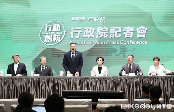 ▲▼卓榮泰 記者會 說明行政院通過關稅支持方案特別條例。（圖／記者屠惠剛攝）