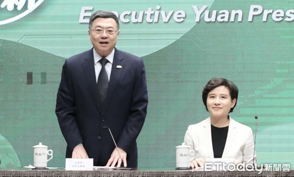 ▲▼卓榮泰 記者會 說明行政院通過關稅支持方案特別條例。（圖／記者屠惠剛攝）