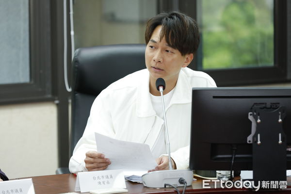 ▲▼台北市長蔣萬安24日率市府局處首長赴民眾黨團說明市府重大法議案，民眾黨籍市議員林珍羽、陳宥丞、張志豪、黃瀞瑩，以及新黨市議員侯漢廷出席。（圖／記者湯興漢攝）
