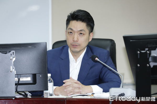 ▲▼台北市長蔣萬安24日率市府局處首長赴民眾黨團說明市府重大法議案，民眾黨籍市議員林珍羽、陳宥丞、張志豪、黃瀞瑩，以及新黨市議員侯漢廷出席。（圖／記者湯興漢攝）