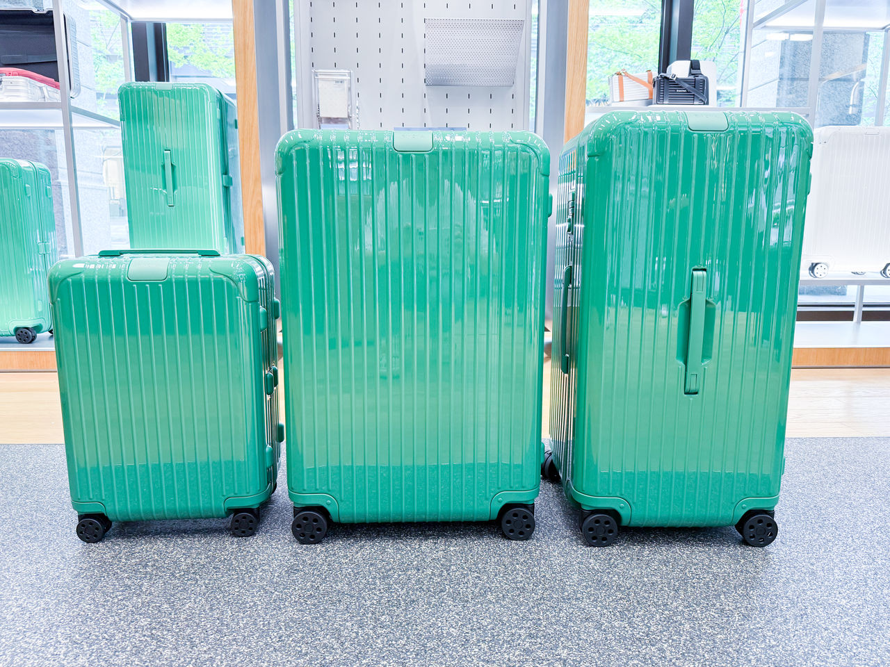 RIMOWA,Crash Baggage,CROWN,American Tourister,行李箱,旅行,時尚,。（圖／記者李薇攝、品牌提供）