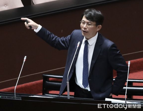 ▲▼黃國昌 質詢  立法院院會 總質詢 經濟組。（圖／記者屠惠剛攝）