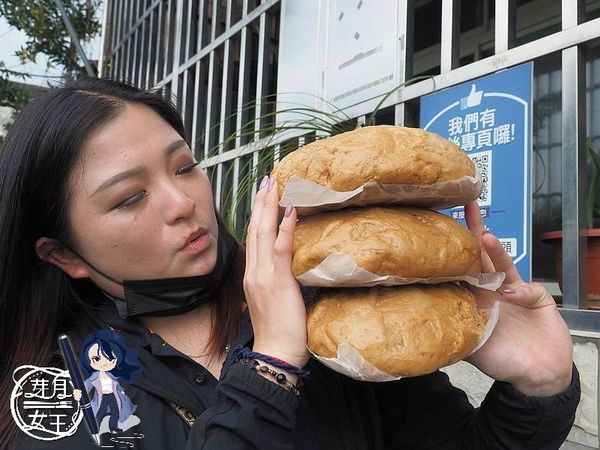 ▲▼草屯超大黑糖饅頭。（圖／部落客民宿女王芽月授權提供）