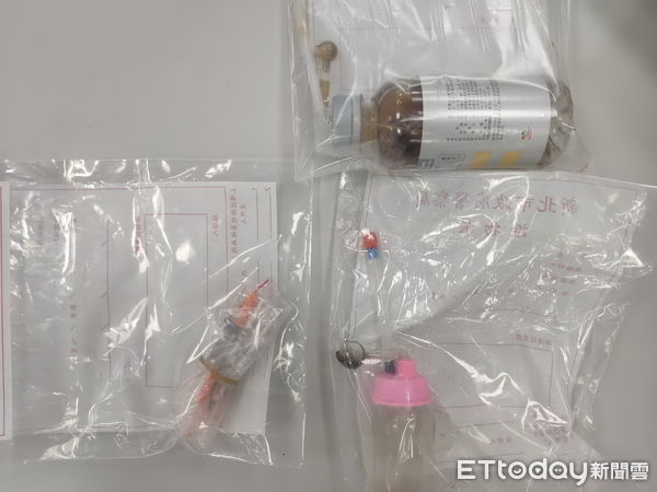 ▲楊男陳屍屋內死亡多時，警方在屋內搜出毒品安非他命。（圖／記者陸運陞翻攝）