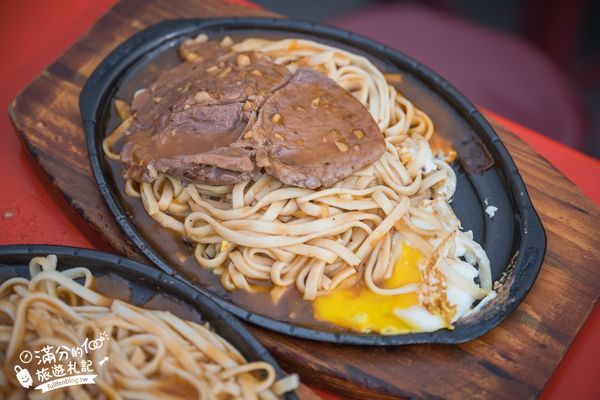 ▲▼朴子週六夜市。（圖／部落客滿分的旅遊札記授權提供）