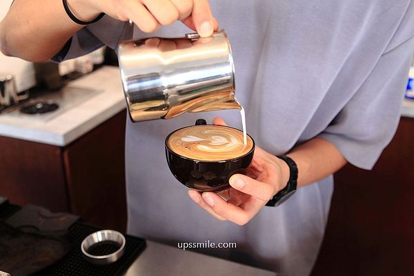 ▲▼【捷運小巨蛋咖啡】hierin coffee，城市叢林中莫蘭迪綠色歐風咖啡廳，松山區自家烘焙咖啡廳，美式咖啡只要70元、熱拿鐵85元，捷運小巨蛋站不限時咖啡廳。（圖／部落客UPSSMILE向上的微笑萍子 旅食設影授權提供）