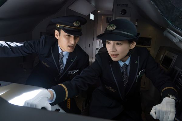 ▲▼日本串流電影《新幹線驚爆倒數》描述新幹線受炸彈威脅，上線後Netflix全球日榜第3。（圖／翻攝自X）
