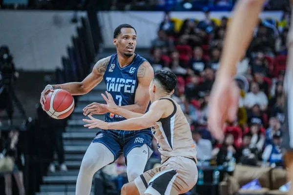 ▲富邦勇士金恩、賴廷恩，台鋼獵鷹飛雷神、白薩、謝宗融。（圖／PLG提供）