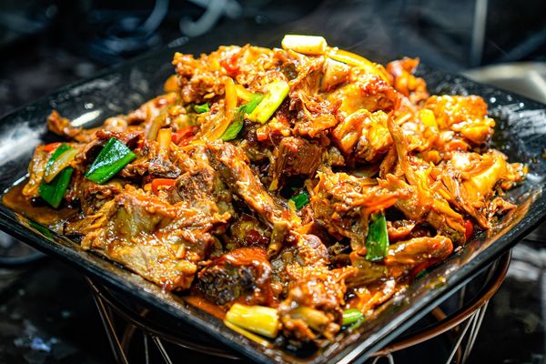 ▲▼豐FOOD海陸百匯 鮪魚季｜台北自助餐吃到飽，澎湃現流海鮮多國料理任你吃，週五限定鮪魚現切秀。（圖／部落客珊莎授權提供）