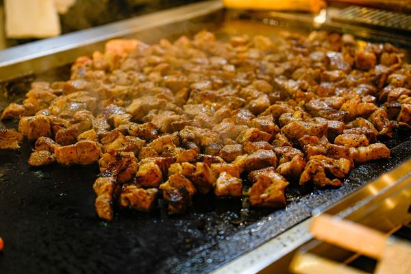 ▲▼豐FOOD海陸百匯 鮪魚季｜台北自助餐吃到飽，澎湃現流海鮮多國料理任你吃，週五限定鮪魚現切秀。（圖／部落客珊莎授權提供）