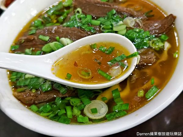 ▲▼蔡家牛肉麵。（圖／部落客Darren蘋果樹旅遊玩樂誌授權提供）