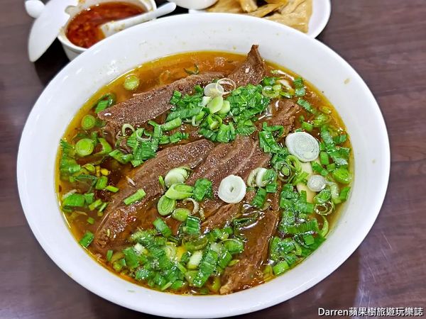 ▲▼蔡家牛肉麵。（圖／部落客Darren蘋果樹旅遊玩樂誌授權提供）