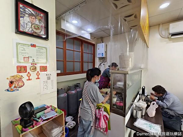 ▲▼蔡家牛肉麵。（圖／部落客Darren蘋果樹旅遊玩樂誌授權提供）