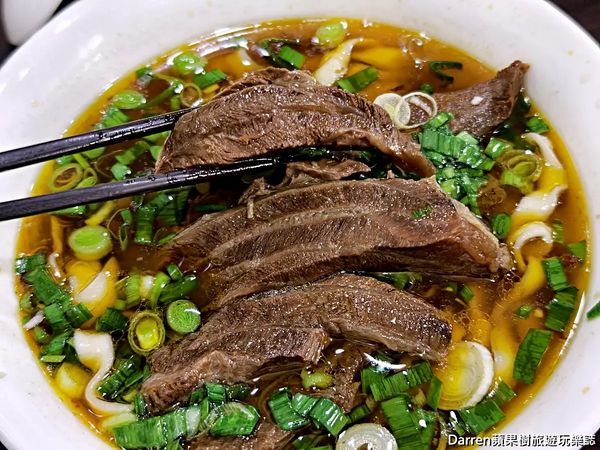 ▲▼蔡家牛肉麵。（圖／部落客Darren蘋果樹旅遊玩樂誌授權提供）