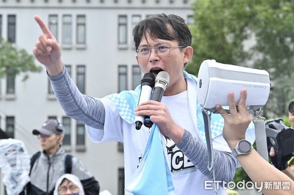 ▲▼ 國民黨主辦426「反綠共 戰獨裁 凱道一起站出來！」大型集會活動，台灣民眾黨黨主席黃國昌  。（圖／記者李毓康攝）