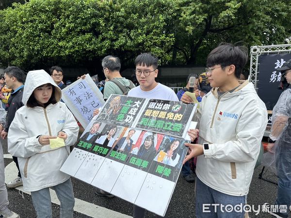 ▲▼  國民黨「反綠共 戰獨裁 凱道一起站出來！」活動      。（圖／記者崔至雲攝）