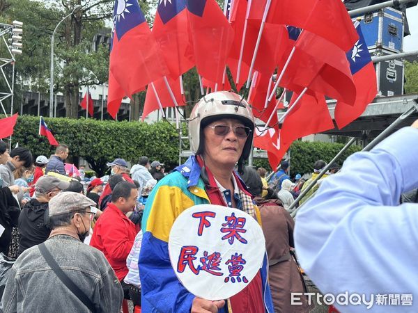 ▲▼  國民黨「反綠共 戰獨裁 凱道一起站出來！」活動      。（圖／記者崔至雲攝）