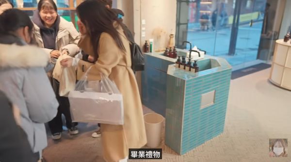 ▲李多慧南韓巧遇台灣女大生。（圖／翻攝自YouTube／李多慧）