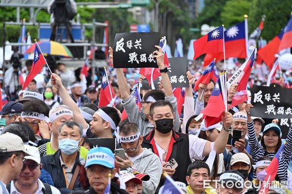▲▼ 國民黨主辦426「反綠共 戰獨裁 凱道一起站出來！」大型集會活動。（圖／記者李毓康攝）