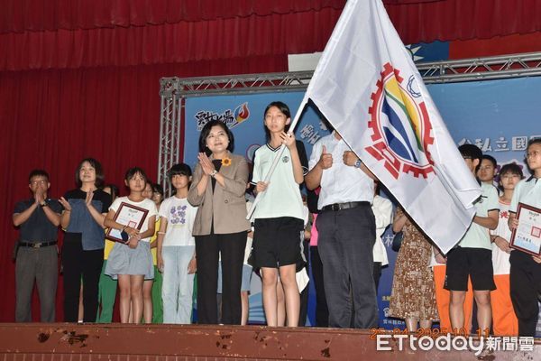 ▲「科技教育向下扎根」雲林縣政府為培養學生主動探索與解決問題的能力，舉辦「雲林縣65屆學生公私立國民中小學科學展覽會暨科學闖關活動」 。（圖／記者游瓊華翻攝）