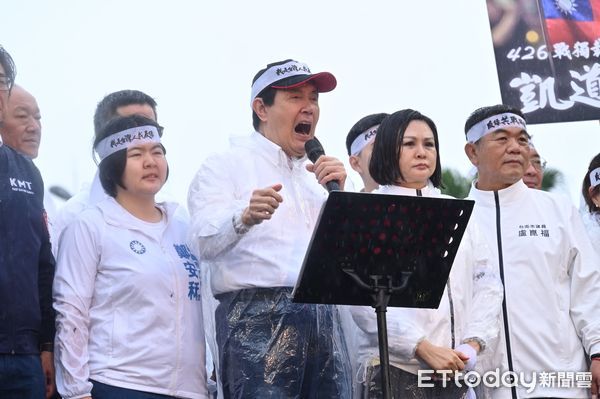 ▲▼ 國民黨主辦426「反綠共 戰獨裁 凱道一起站出來！」大型集會活動，前總統馬英九致詞 。（圖／記者李毓康攝）