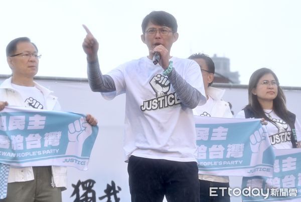 ▲ 國民黨主辦426「反綠共 戰獨裁 凱道一起站出來！」大型集會活動，台灣民眾黨黨主席黃國昌 ▼。（圖／記者李毓康攝）