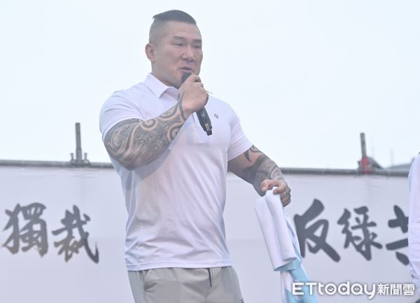 ▲▼ 國民黨主辦426「反綠共 戰獨裁 凱道一起站出來！」大型集會活動，館長 。（圖／記者李毓康攝）