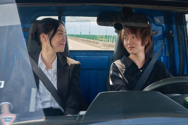 ▲《雲靄之詩》范瑞君飾用藥過度思覺失調患者，陳又瑄賣力扮孝女白琴。（圖／公視提供）
