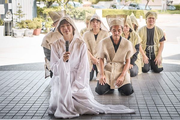▲《雲靄之詩》范瑞君飾用藥過度思覺失調患者，陳又瑄賣力扮孝女白琴。（圖／公視提供）