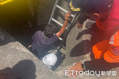 墾丁「小峇里島」傳意外！男不慎墜2m卡進消波塊　消防救援畫面曝