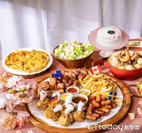 ▲即日起至5月11日，到1樓金色三麥點選母親節套餐，加贈6吋BAC蛋糕一顆。（圖／夢時代提供）