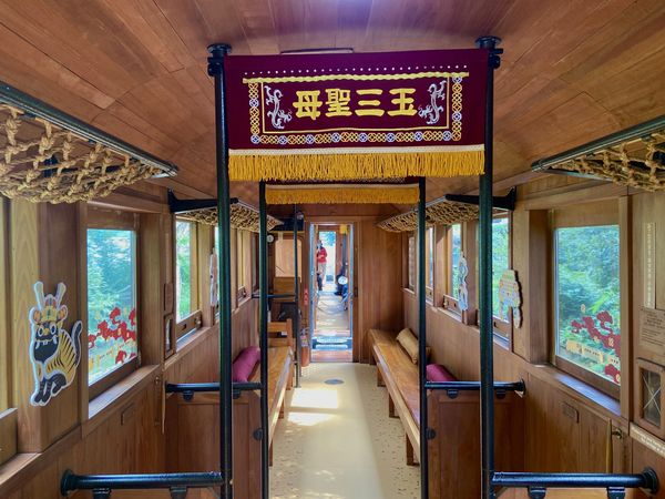 ▲▼阿里山媽祖檜木列車心香百里特檜車。（圖／業者提供）