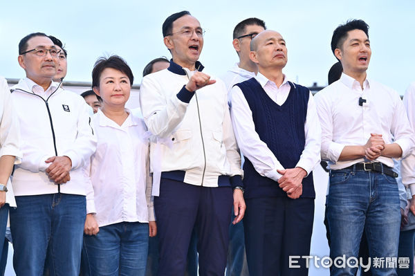 ▲左起侯友宜、盧秀燕、朱立倫、韓國瑜、蔣萬安 。（圖／記者李毓康攝）
