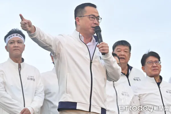 ▲▼國民黨主辦426「反綠共 戰獨裁 凱道一起站出來！」大型集會活動，國民黨立委羅智強。（圖／記者李毓康攝）