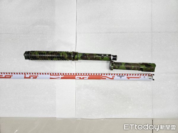 ▲▼大雅雙方人馬為1萬2債務發生18人街頭大混鬥，驚見狼牙棒西瓜刀，其中1人重度昏迷。（圖／民眾提供，下同）