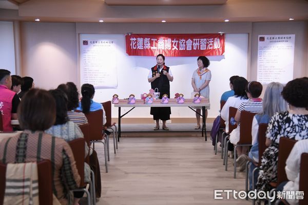 ▲▼花蓮縣工商婦女協會舉辦「2025年慶祝母親節活動」，花蓮縣長徐榛蔚親臨祝賀。（圖／花蓮縣政府提供，下同）