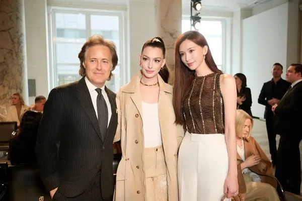 ▲林志玲合體安海瑟薇，親曝私下對話內容。（圖／翻攝自Facebook／林志玲Chiling Lin）