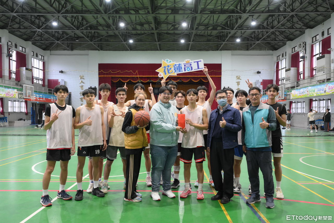 睽違7年再返八強！花蓮高工籃隊挺進HBL決賽　市長轉贈贊助金