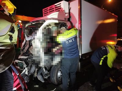 快訊／竹北西濱公路「貨車追撞皮卡」2傷　1人無呼吸心跳