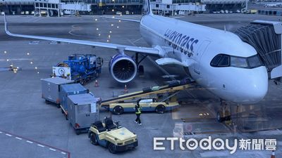快訊／雷雨當空「高雄機場暫停地面作業」　航班延誤