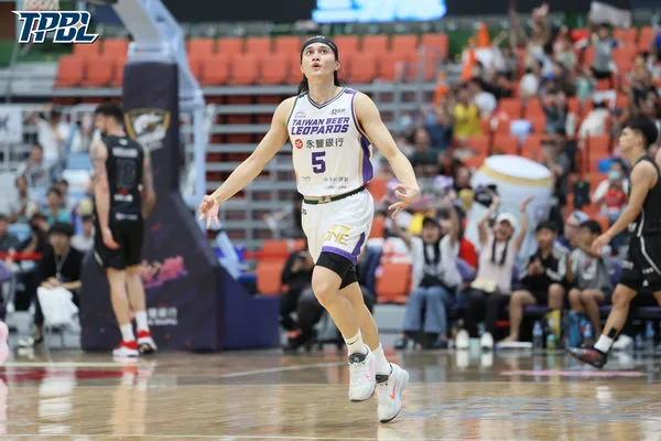 ▲雲豹高錦瑋、查爾斯。（圖／TPBL職籃提供） 