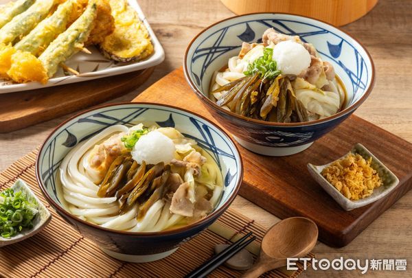 ▲丸亀製麵剝皮辣椒豬肉烏龍麵。（圖／丸亀製麵提供）