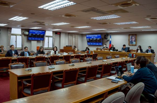 ▲▼立法院司法及法制委員會28日排定邀請立法院秘書長周萬來列席，就多項議題進行專題報告並備質詢。不過，擔任召委的民進黨立委莊瑞雄表示，周萬來不僅缺席，且未事先請假，還用發新聞稿當作假單。（圖／莊瑞雄辦公室提供）